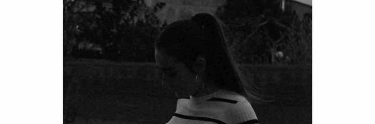 Laura🔗 banner