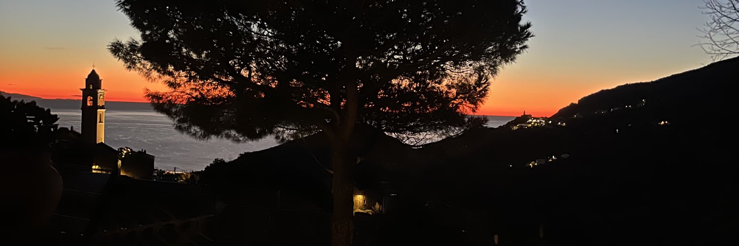vanessa_f10's profile banner image