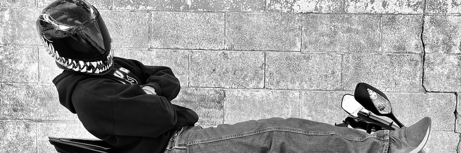T_long1521's profile banner image