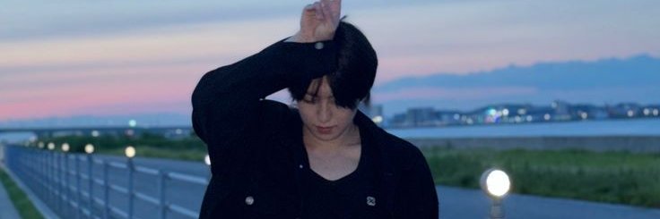 う banner