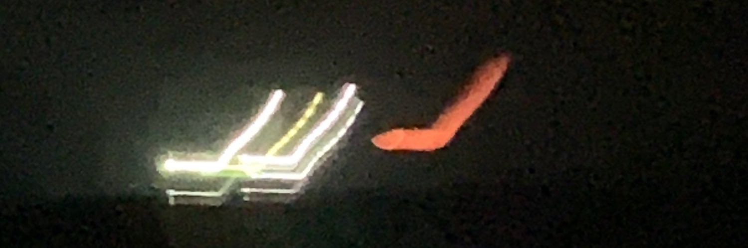 deviabiyah's profile banner image