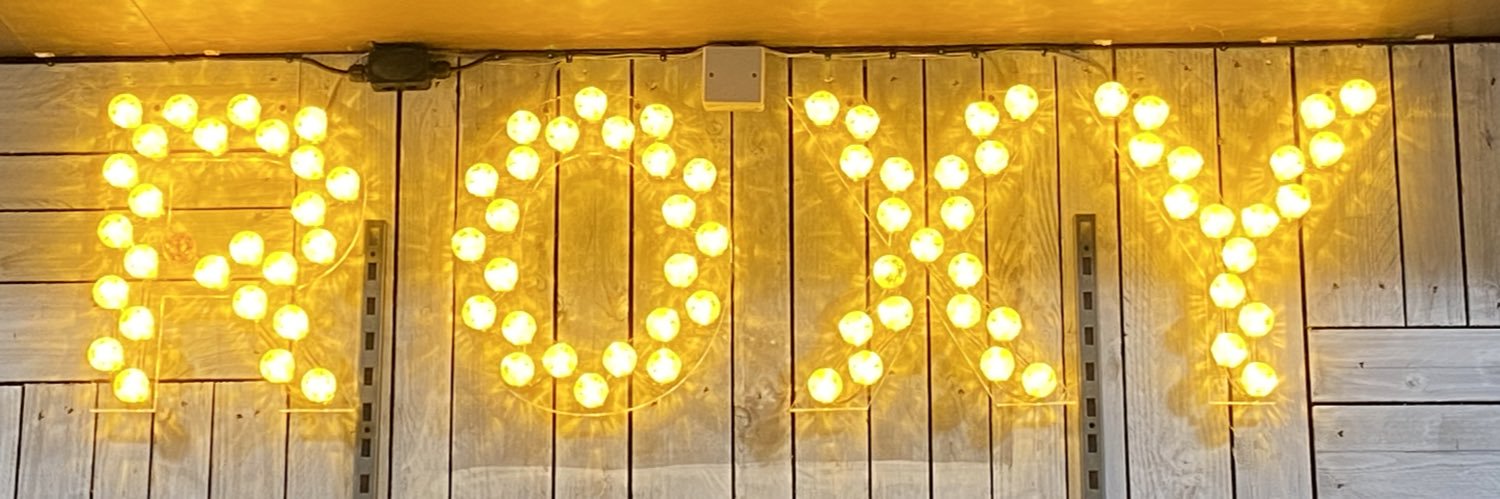 RoxyLD84's profile banner image