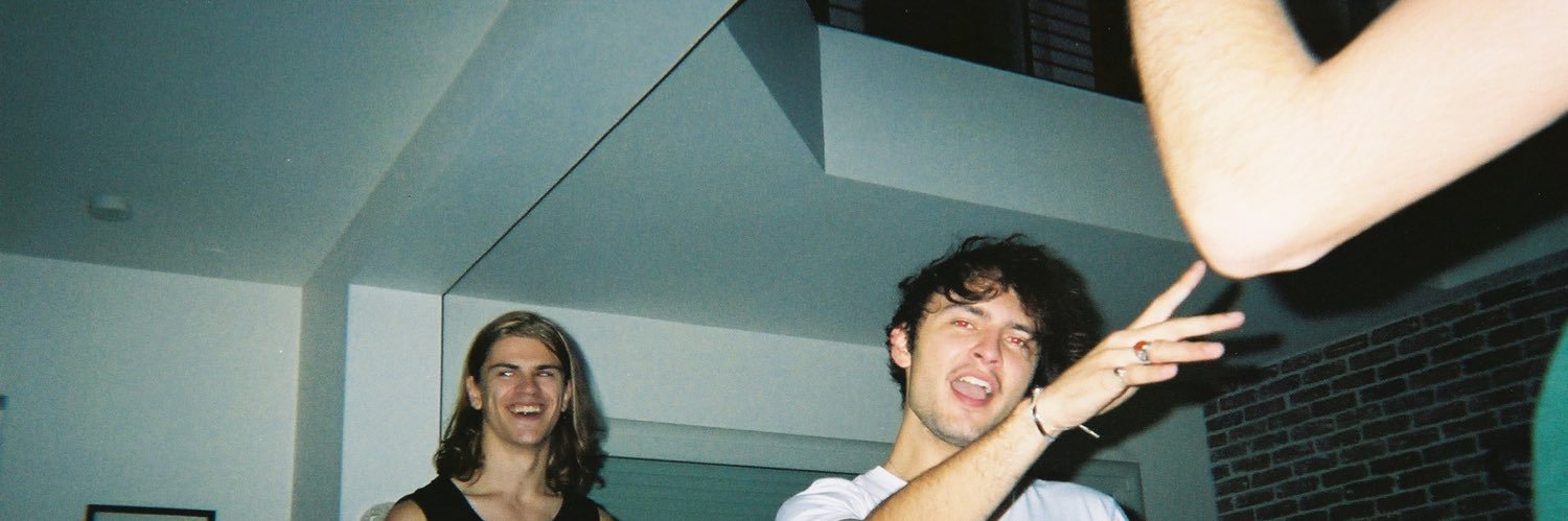 Simon Vitkovsky banner