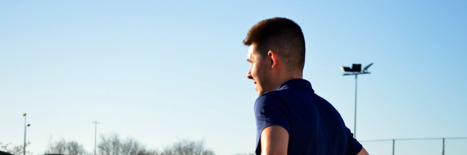 Álvaro González banner