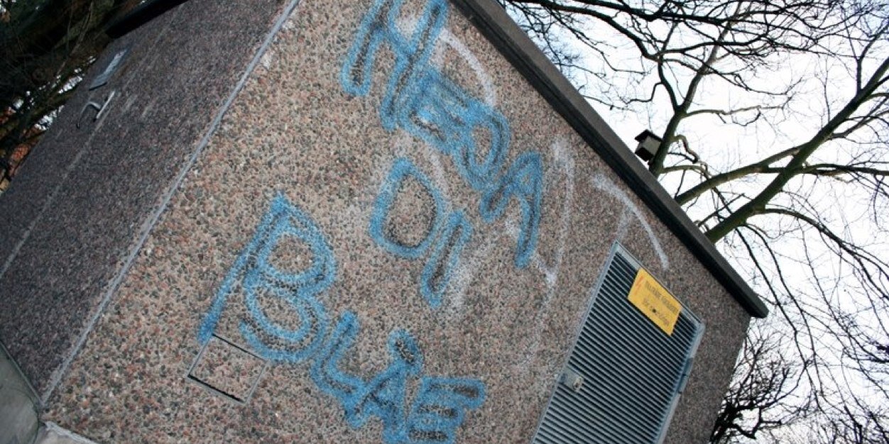 Martin Dilton banner