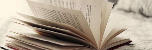 Compellingreads Profile Banner