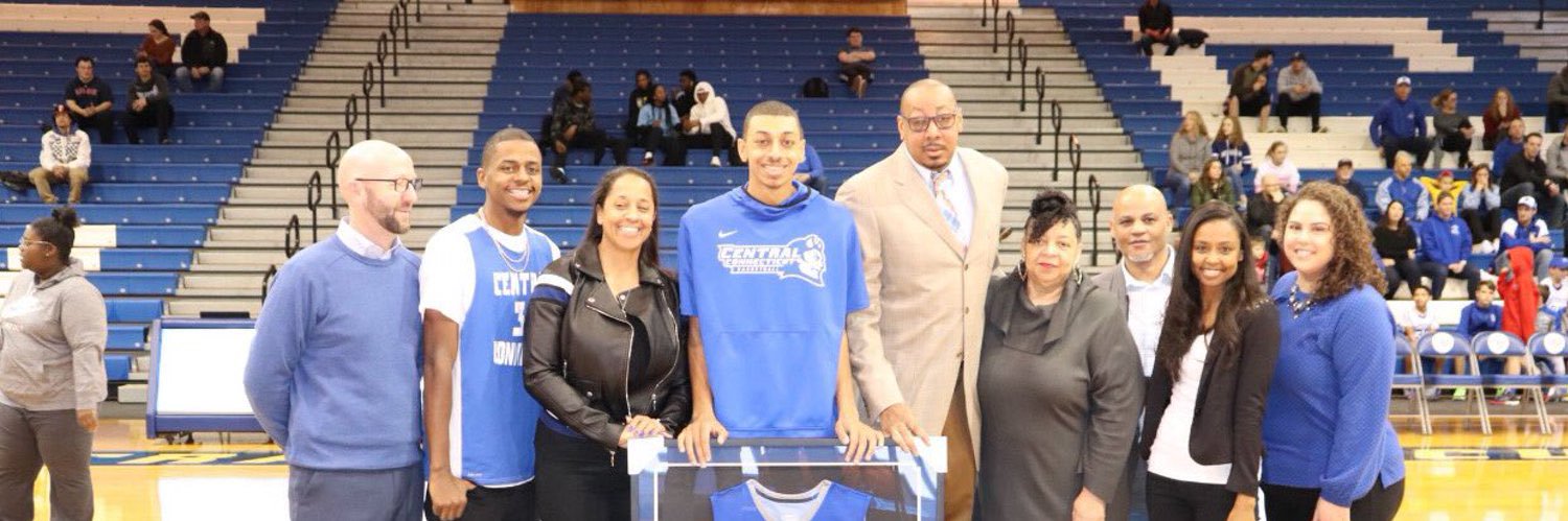 Donyell Marshall Jr banner