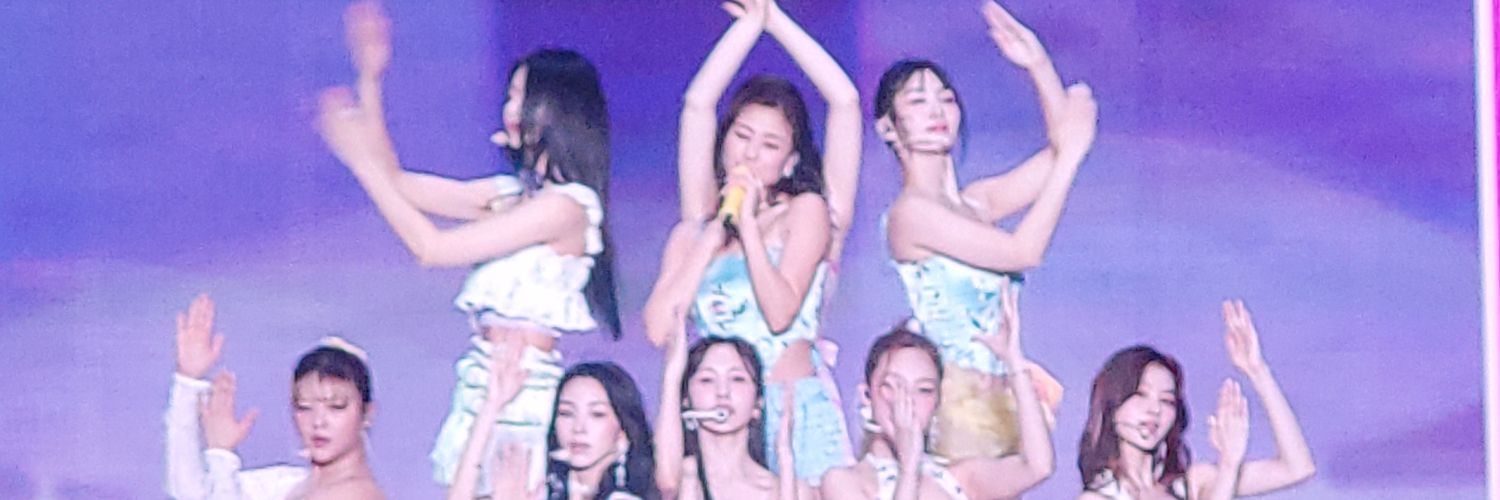 pinknanart's profile banner image