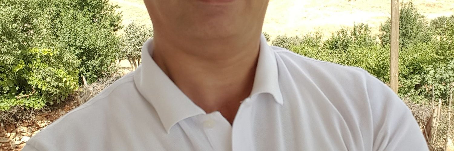 r_resit's profile banner image