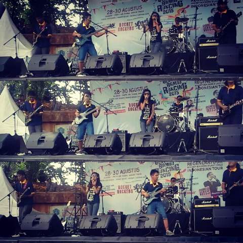 children's Beach banner