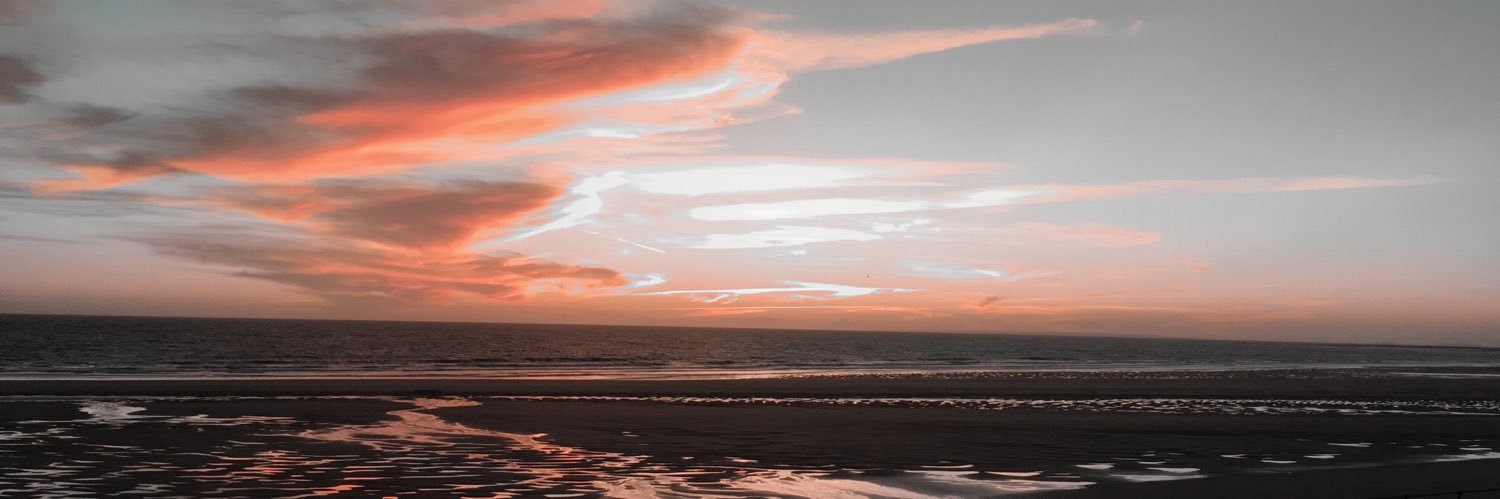 laauraacarr's profile banner image