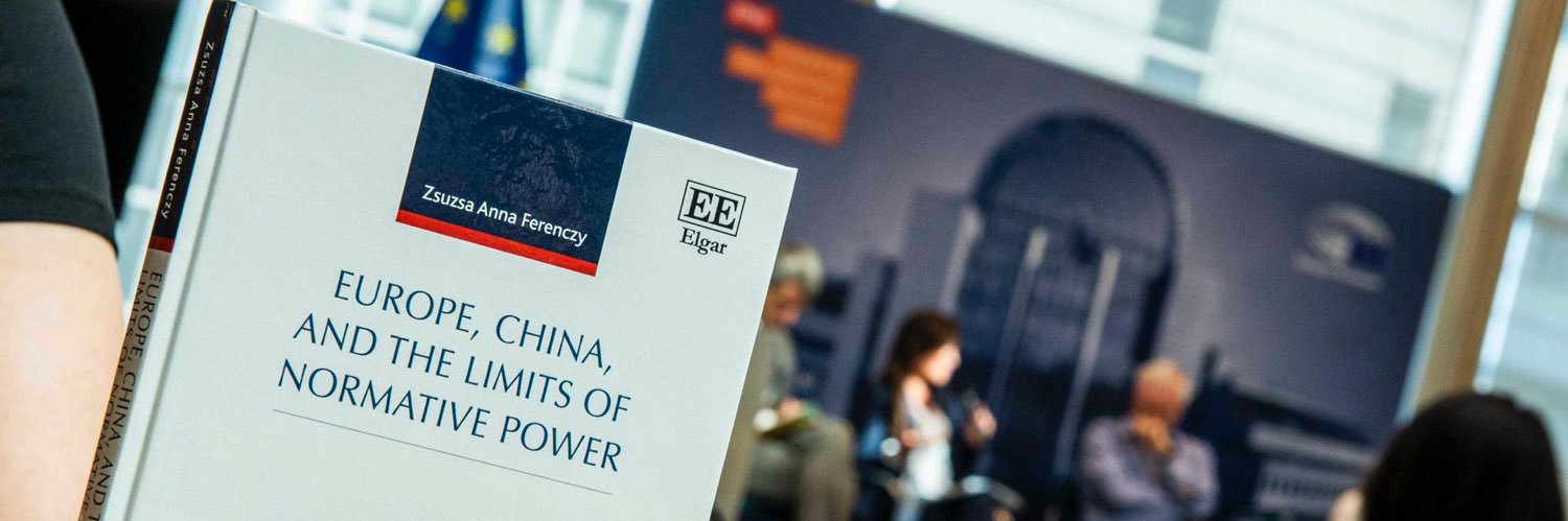 Dr Zsuzsa Anna Ferenczy | 馮儒莎 banner