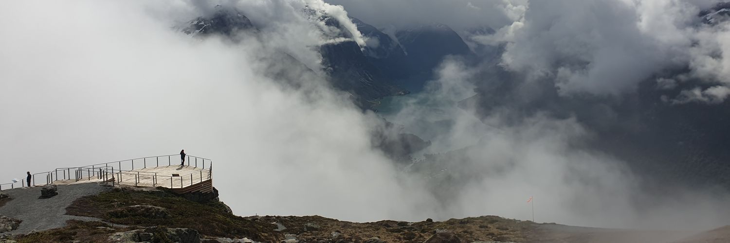 chrishgee's profile banner image