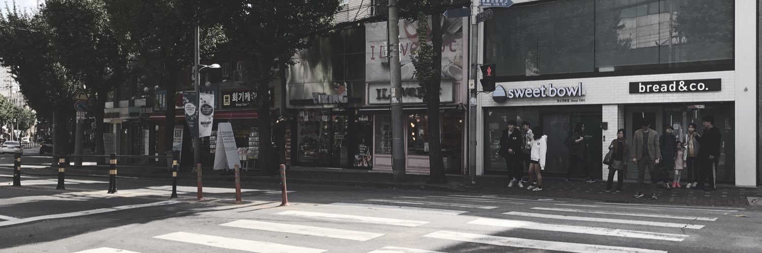 QzKik's profile banner image