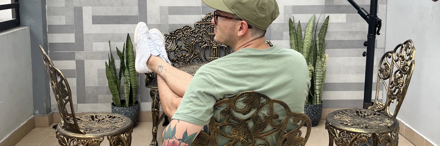 elvisitos's profile banner image