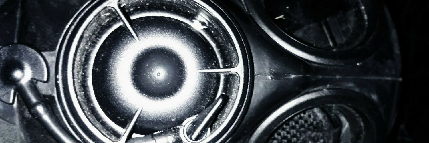 黒 banner
