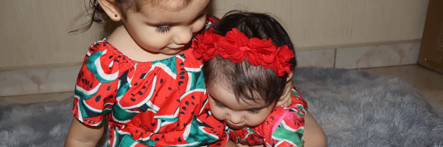 ___anairam's profile banner image