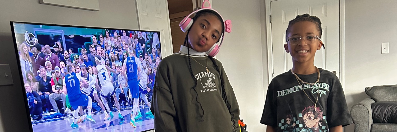 _shainaaleza's profile banner image