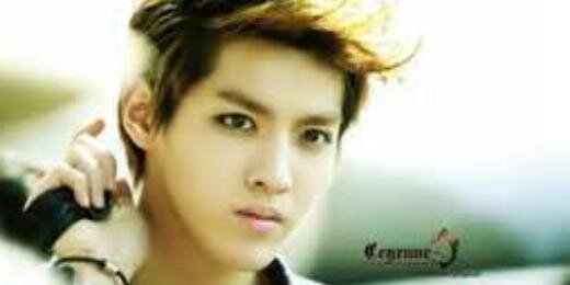 krisEXO_py's profile banner image
