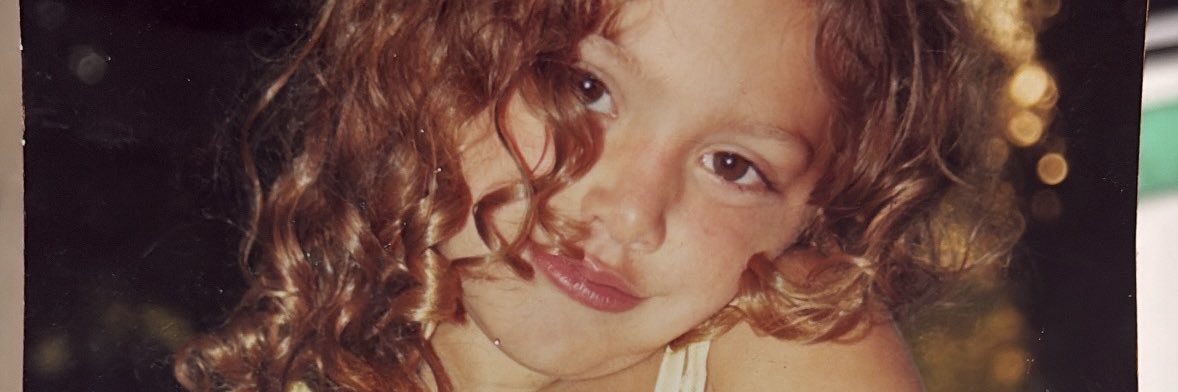 annaaballay's profile banner image