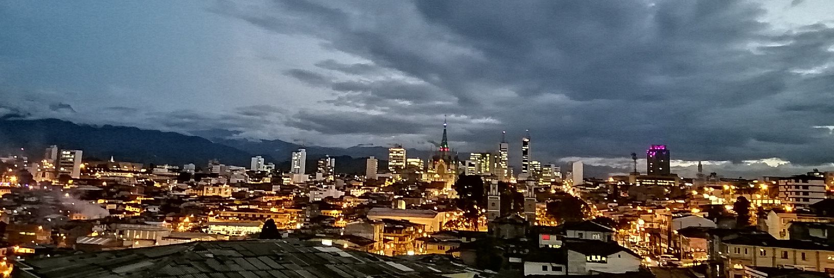LauraRendonSalg's profile banner image