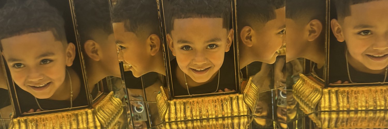 corinnaflores_'s profile banner image