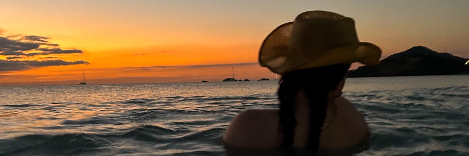 lizzyharris12's profile banner image