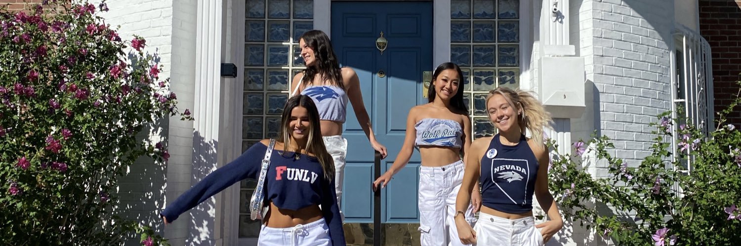 bella_erwin's profile banner image