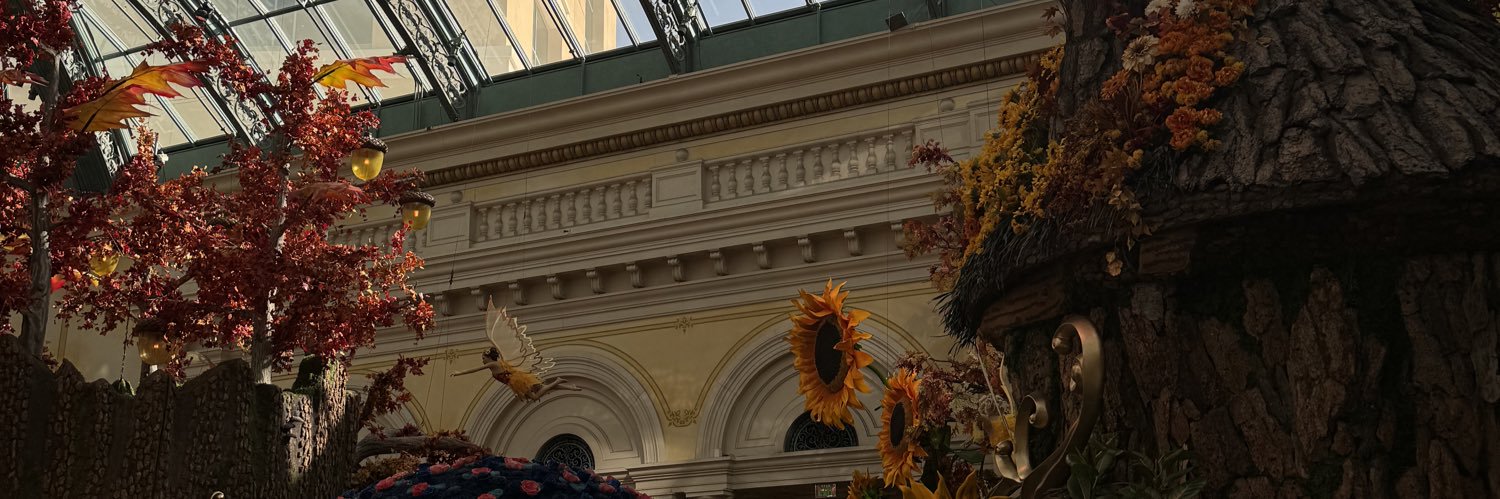 JuliaHood23's profile banner image