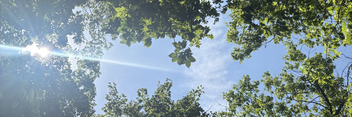 aknunda's profile banner image