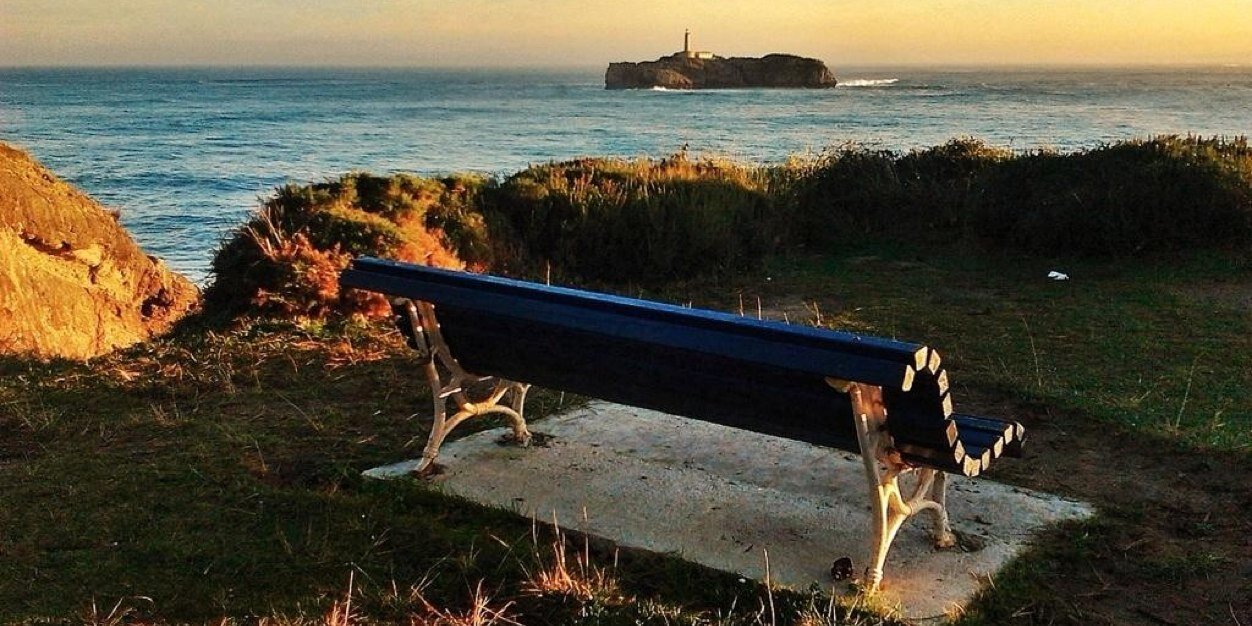 María M. Alba banner