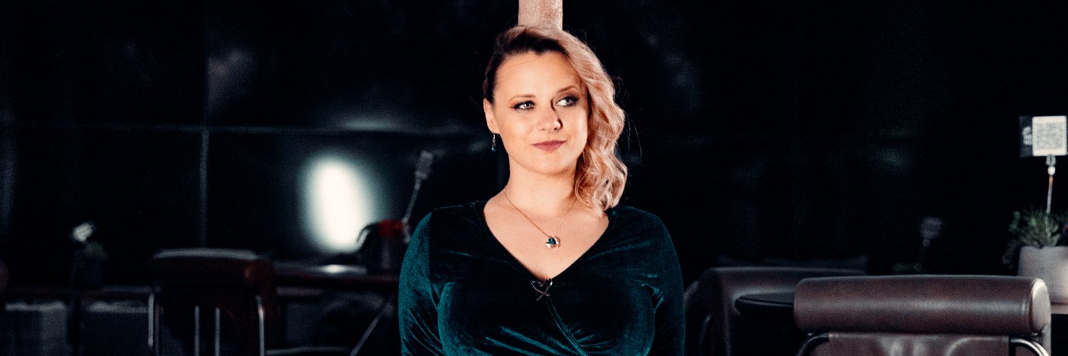 lorensiq's profile banner image