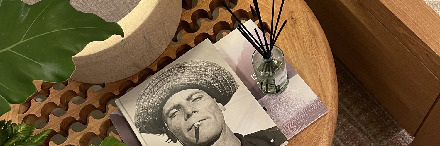debabreeu's profile banner image