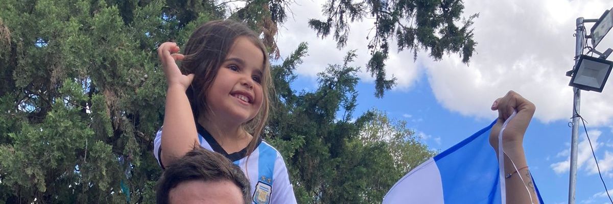 LauAmicucci's profile banner image