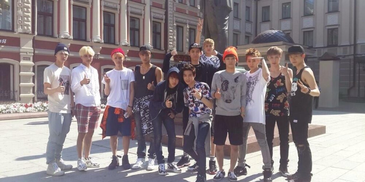 EXOloveMAX's profile banner image