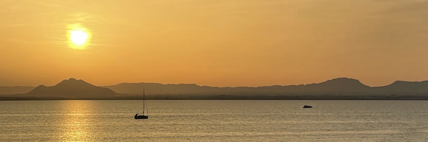 MonicaMenhit's profile banner image