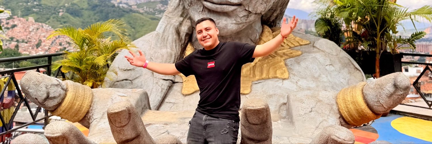 vic_villeda's profile banner image