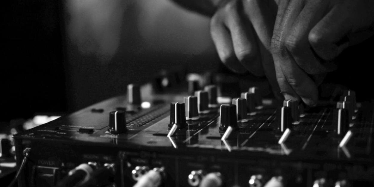 8 Bits Records banner