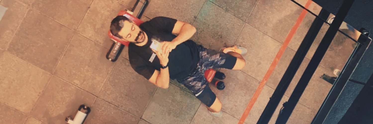 HUSS2IN's profile banner image