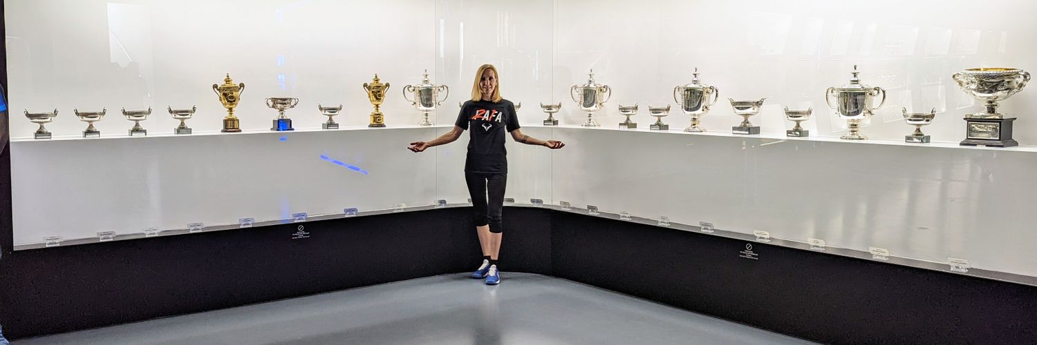 Laura Vergani (she / her) banner