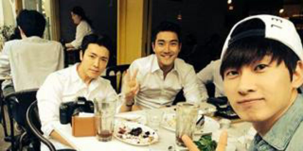 lee__donghae's profile banner image