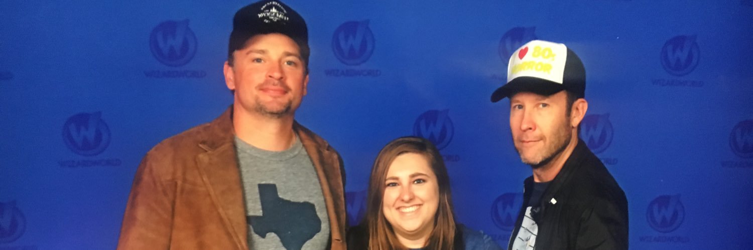 lindzlu428's profile banner image
