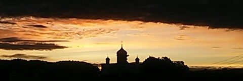 oisoukau's profile banner image