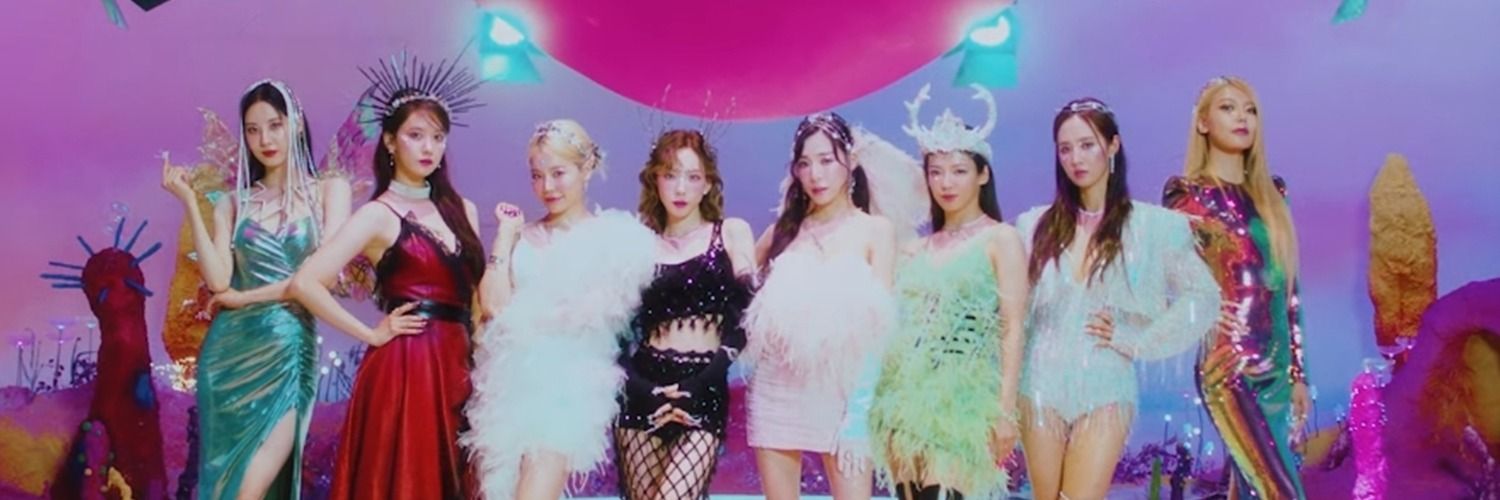 Lizzy_379's profile banner image