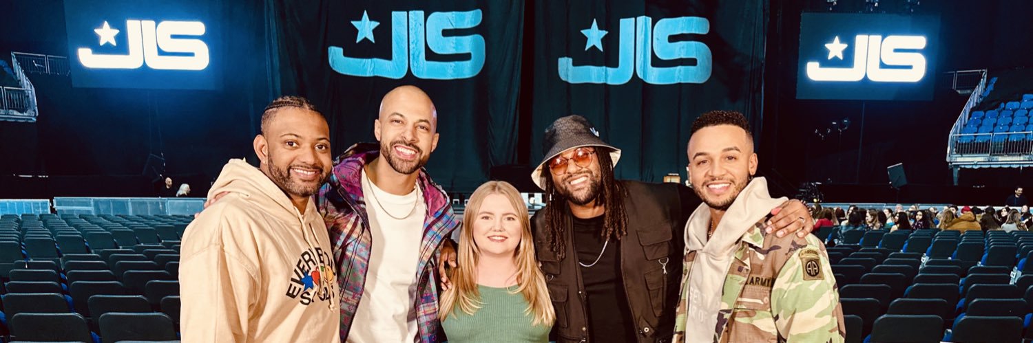chelseahodder_'s profile banner image