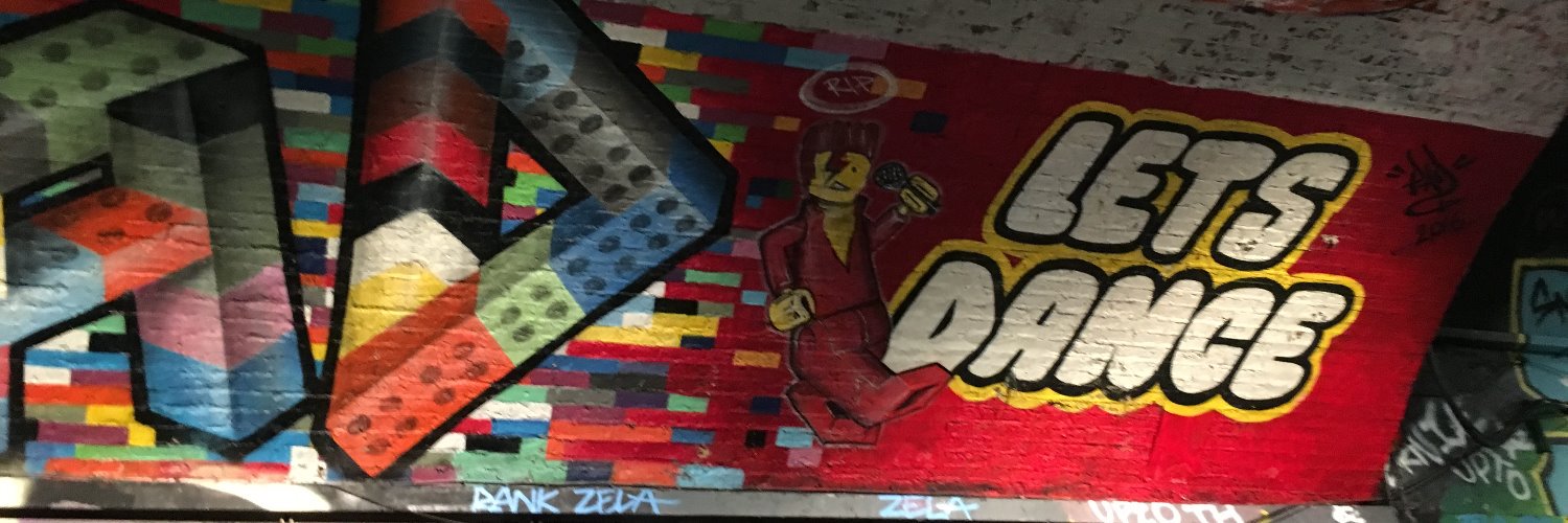D banner