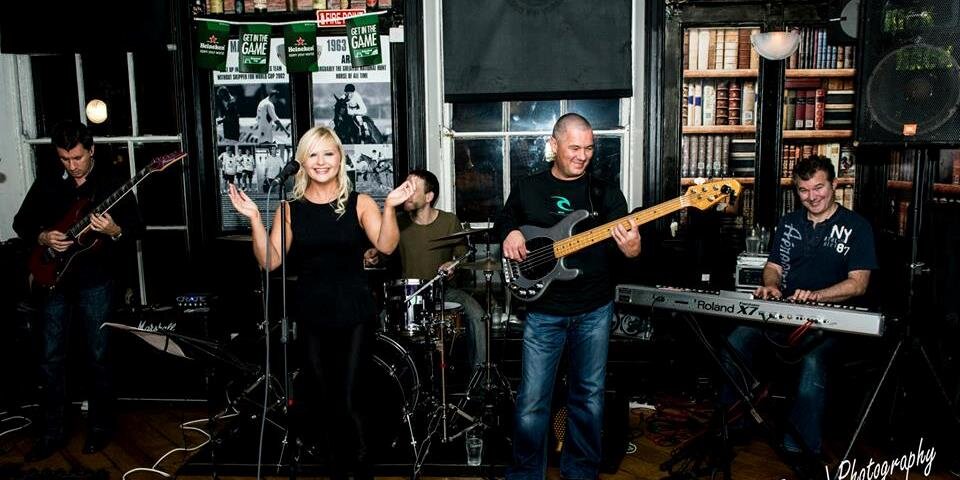 Gossip Band banner