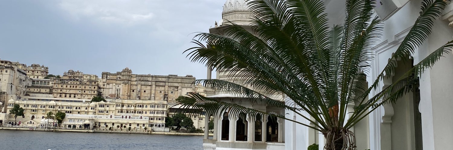 pranavvanand's profile banner image