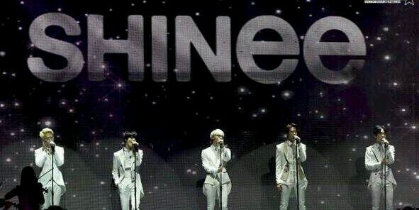 leejkonew's profile banner image