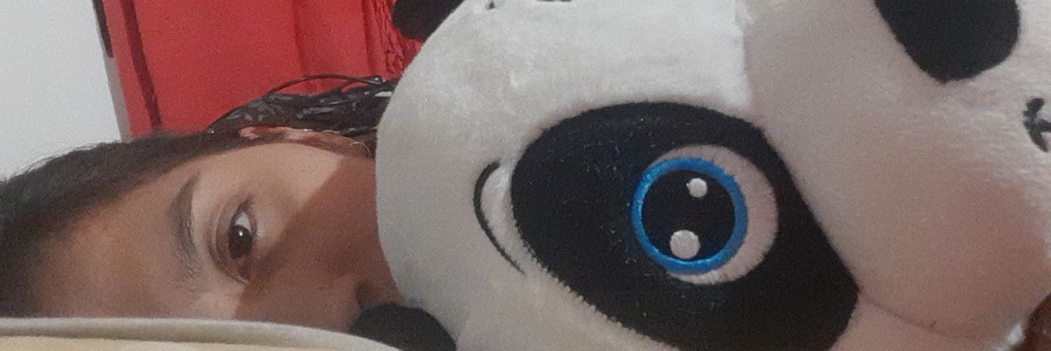 ValeriaRenedo's profile banner image